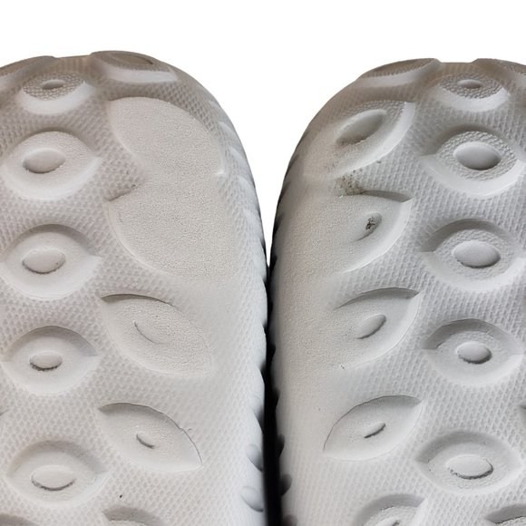 Skechers Air Cooled Memory Foam Slip On Sneakers 9.5 Light Gray - Picture 10 of 10